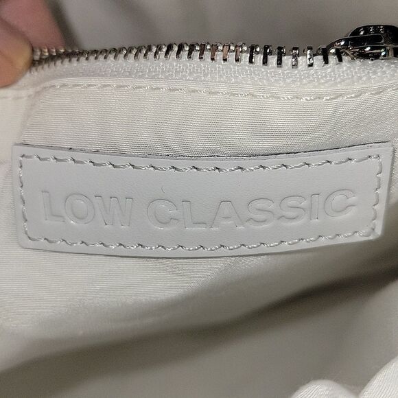 Low Classic Women's Natural Shirring String Shoulder Bag Excellent White - Picture 10 of 12